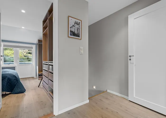 And Modern Terraced House In Daire Bergen