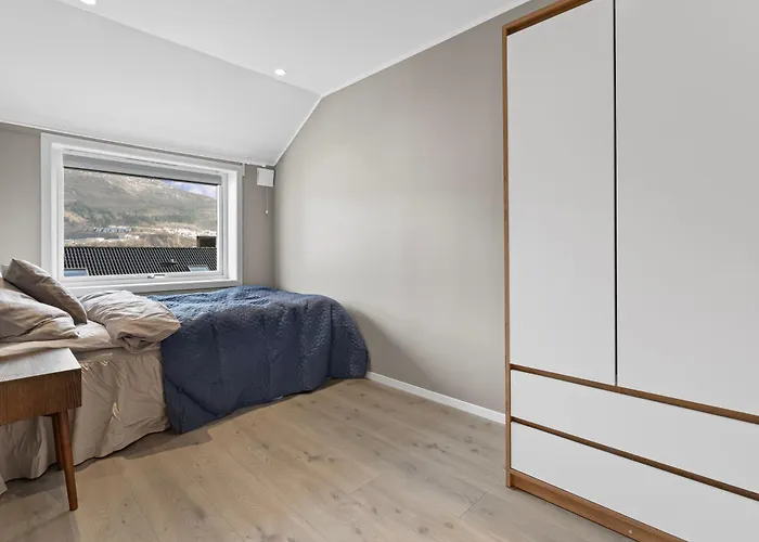 And Modern Terraced House In Daire