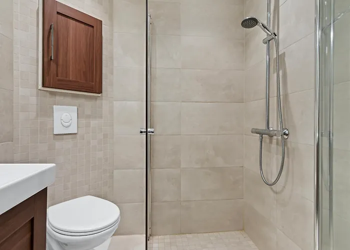 And Modern Terraced House In Daire *