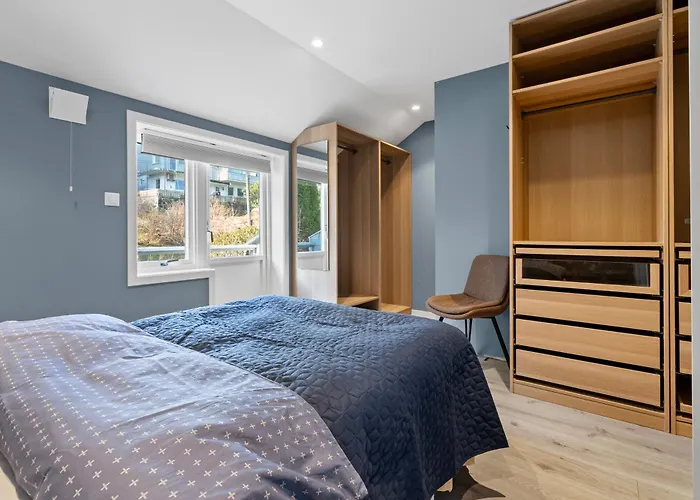 And Modern Terraced House In Daire Bergen