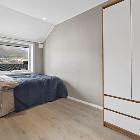 And Modern Terraced House In Apartamento