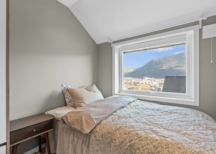 And Modern Terraced House In 公寓 *