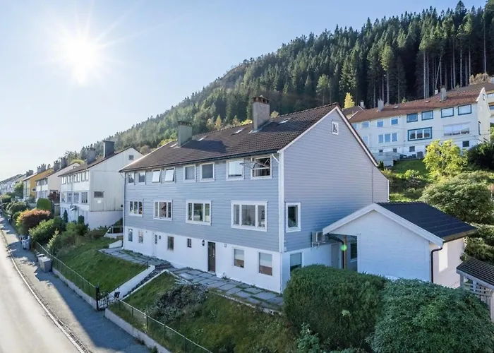 And Modern Terraced House In Апартаменты